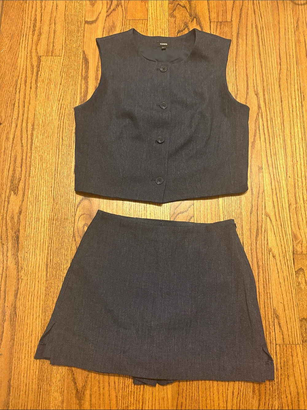 NWT express skort and vest set
